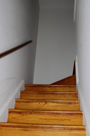 03F JRR Stairs UP VA 120925